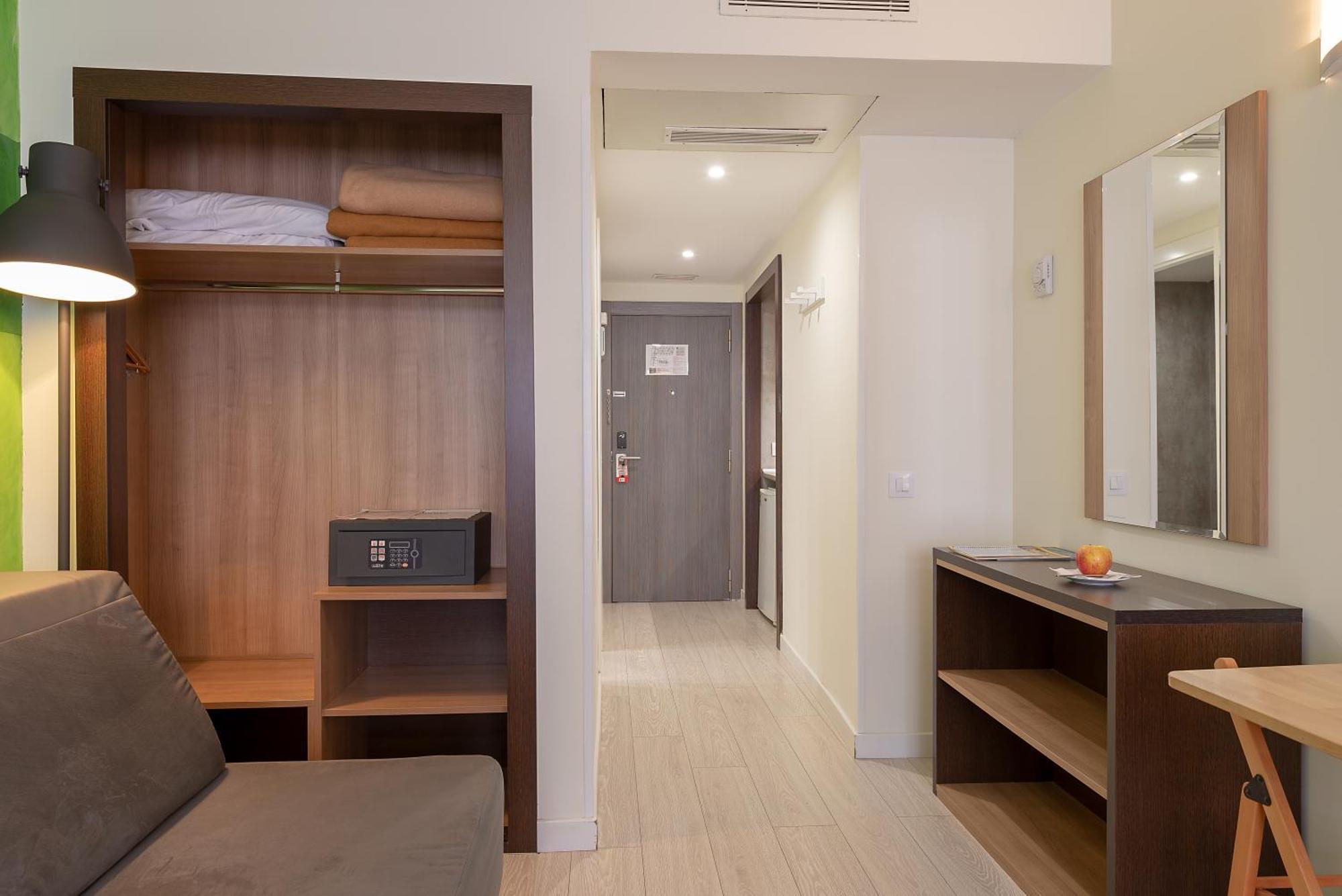 Apartamentos Recoletos Madrid Pokoj fotografie